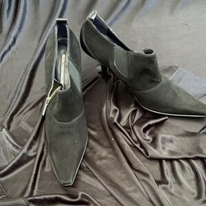 DONALD J. PLINER Black Suede Pointed Ankle Booties